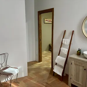 dila-bb-and-fashion-store.hotels-perugia.com/